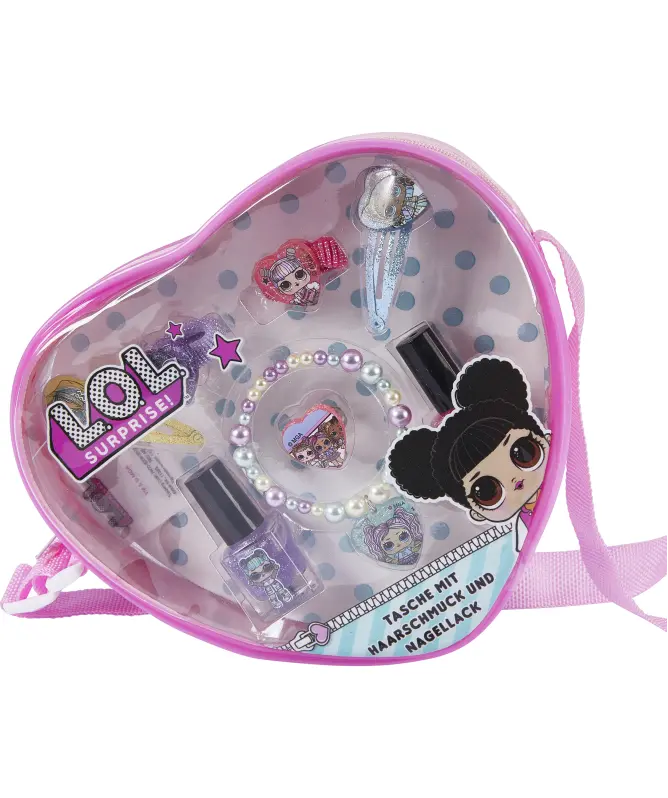 Tasche mit Haarschmuck und Nagellack