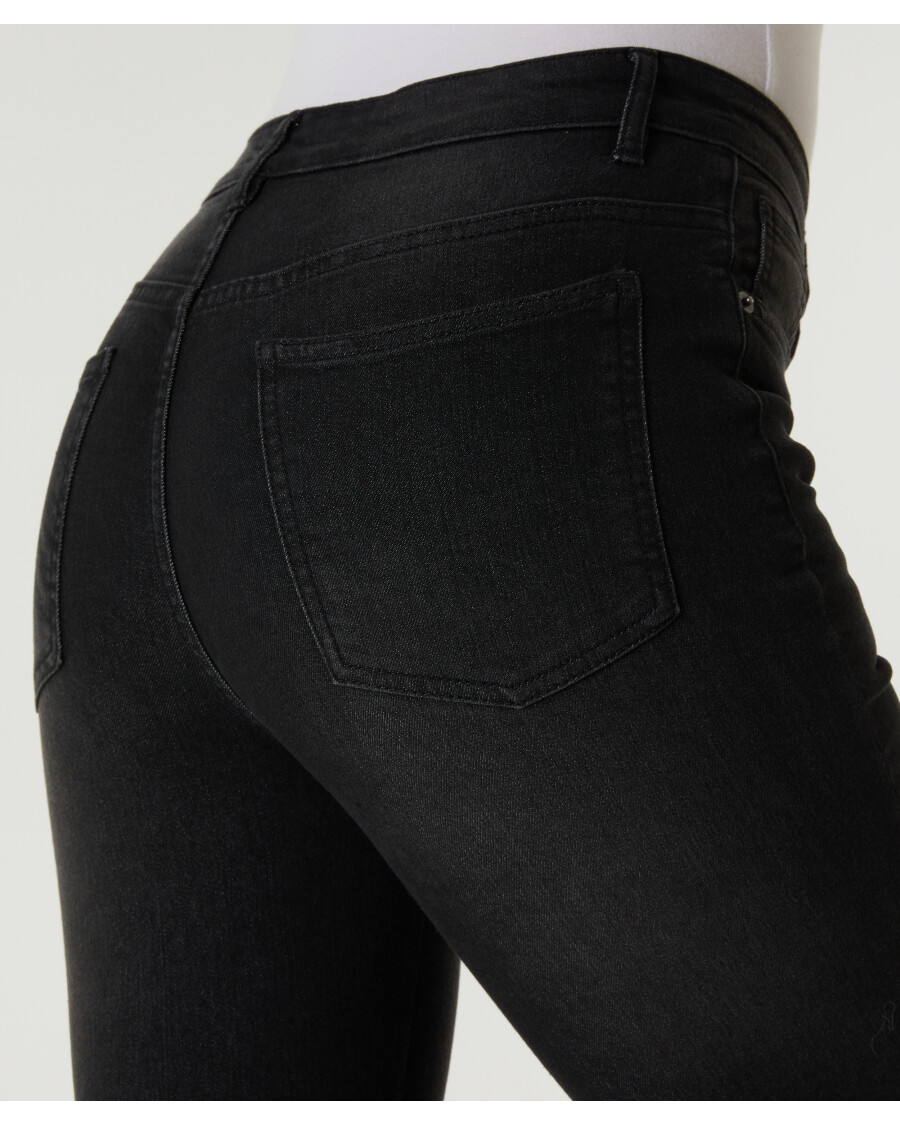 jeans-high-waist-jeans-tiefschwarz-1176722_2108_DB_M_EP_01.jpg