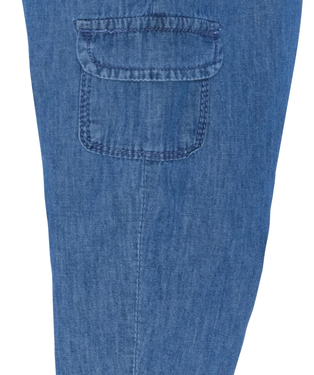 babys-newborn-jeans-latzhose-jeansblau-hell-117672421010_2101_DB_L_EP_01.jpg