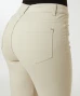 twillhose-mit-ziernaehten-beige-117686881430_8143_DB_M_EP_01.jpg