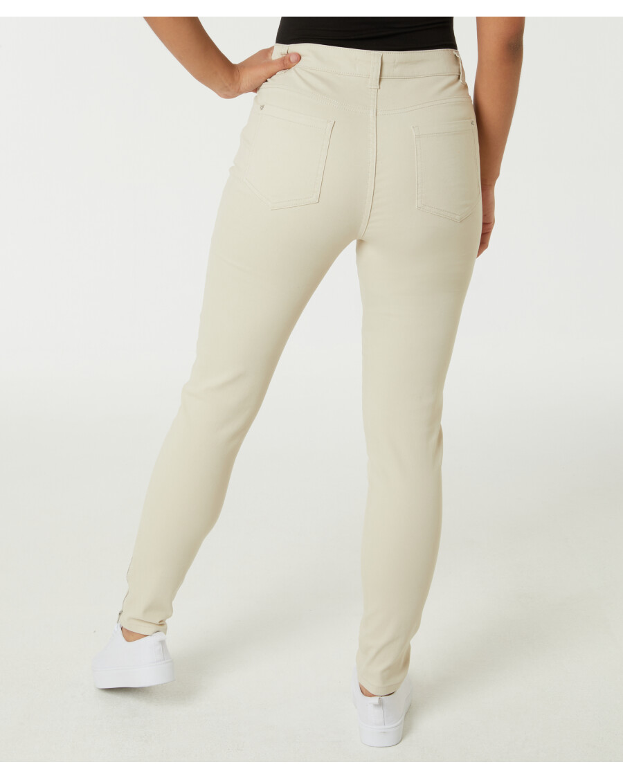 twillhose-mit-ziernaehten-beige-117686881430_8143_NB_M_EP_01.jpg