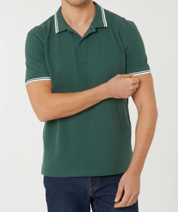 poloshirt-aus-baumwolle-dunkelgruen-117697918160_1816_HB_M_EP_01.jpg