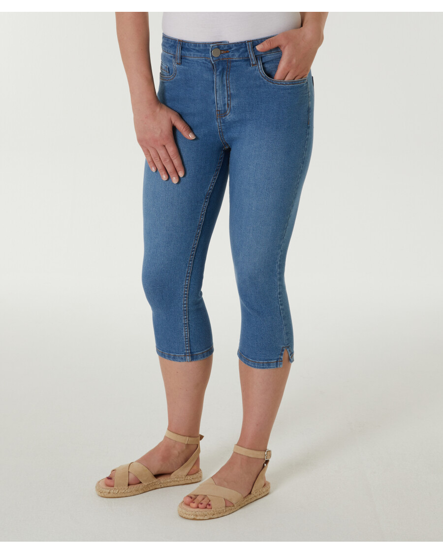 capri-jeans-jeansblau-hell-1177204_2101_HB_M_EP_02.jpg