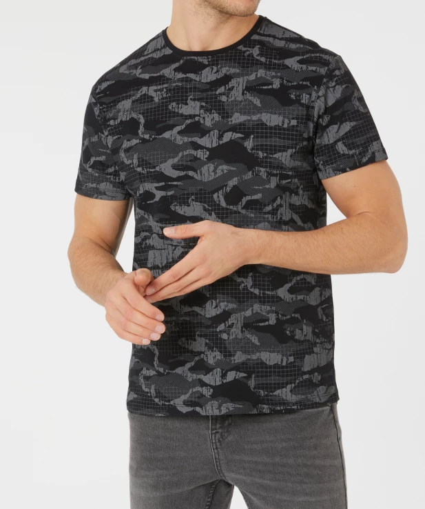 t-shirt-camouflage-schwarz-bedruckt-117749210040_1004_HB_M_EP_01.jpg