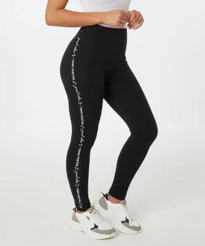 Modne legginsy sportowe