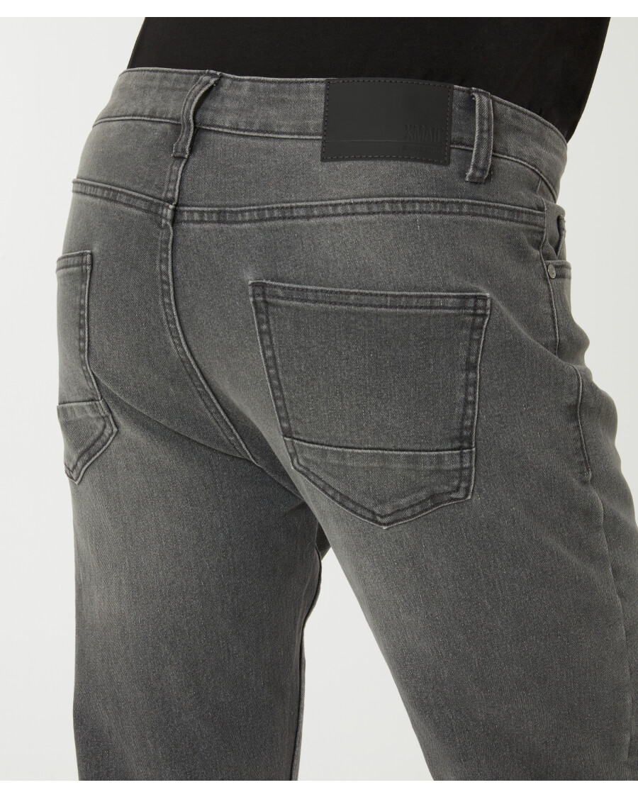 basic-jeans-32er-laenge-jeans-grau-117828221090_2109_DB_M_EP_01.jpg