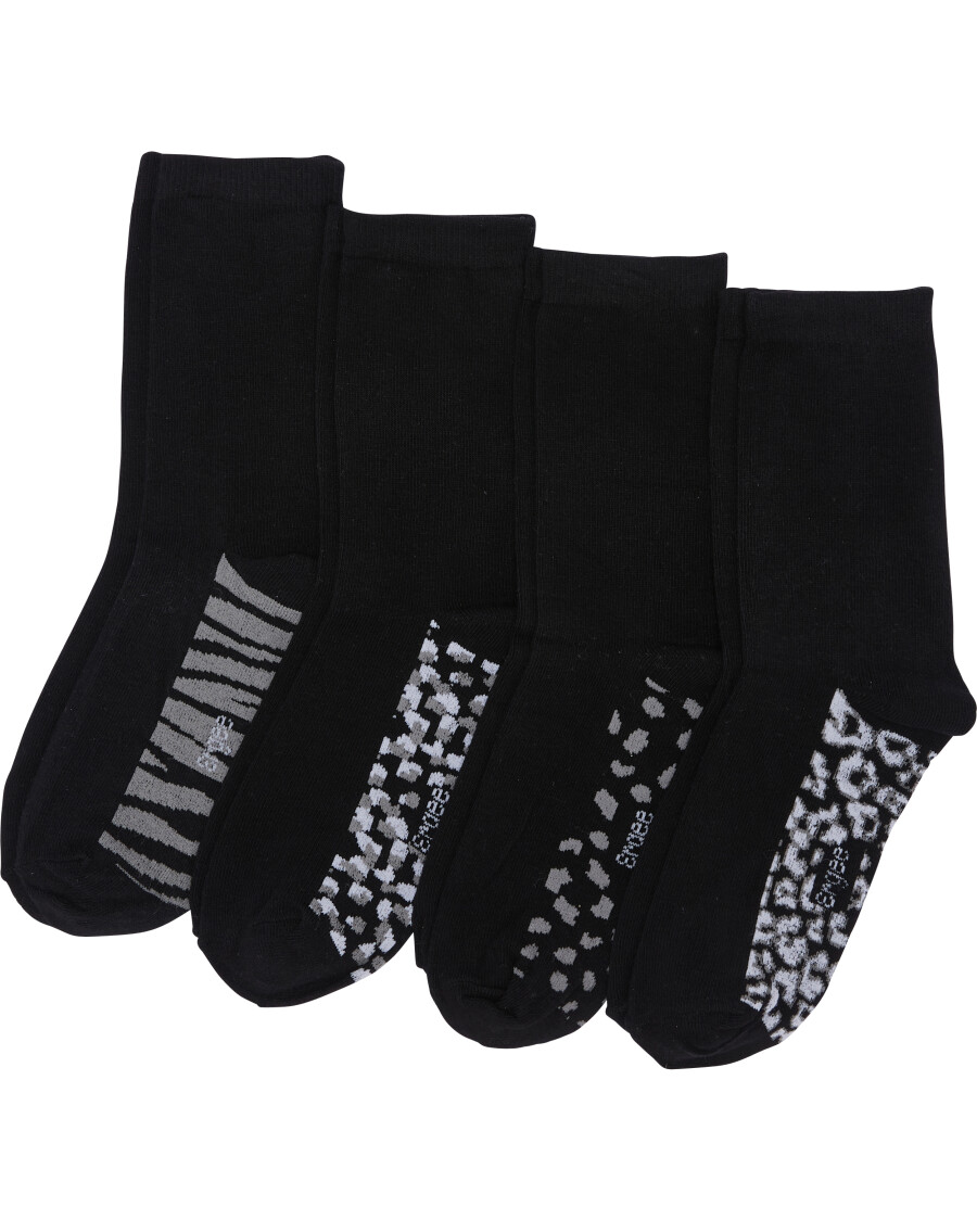 socken-schwarz-117845210000_1000_HB_L_EP_01.jpg