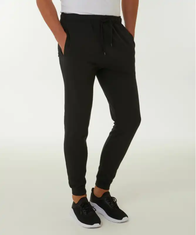 Schwarze Jogginghose