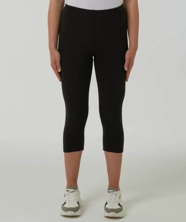 leggings-in-caprilaenge-schwarz-1179681_1000_HB_L_KIK_01.jpg