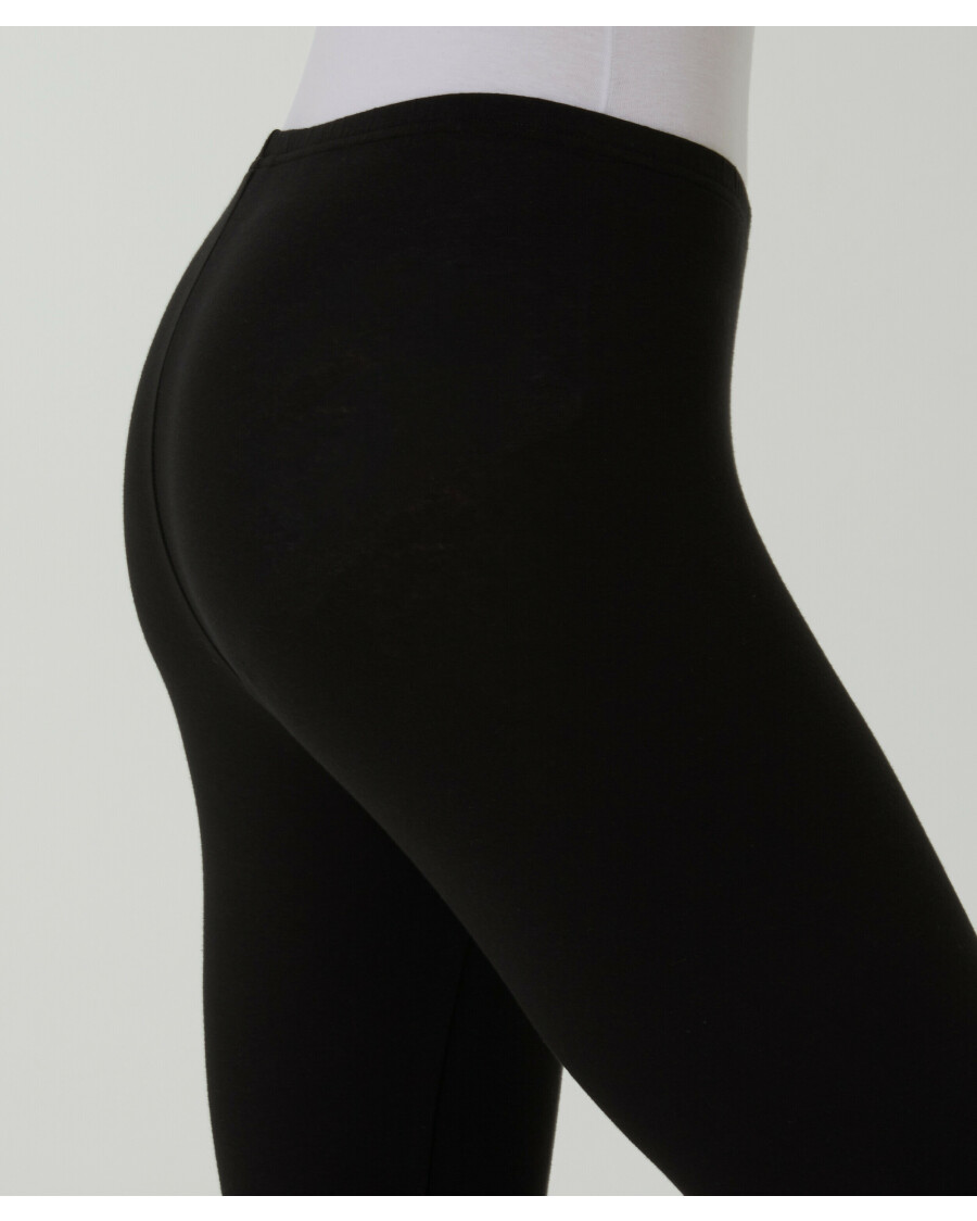 leggings-in-caprilaenge-schwarz-1179681_1000_NB_L_KIK_03.jpg