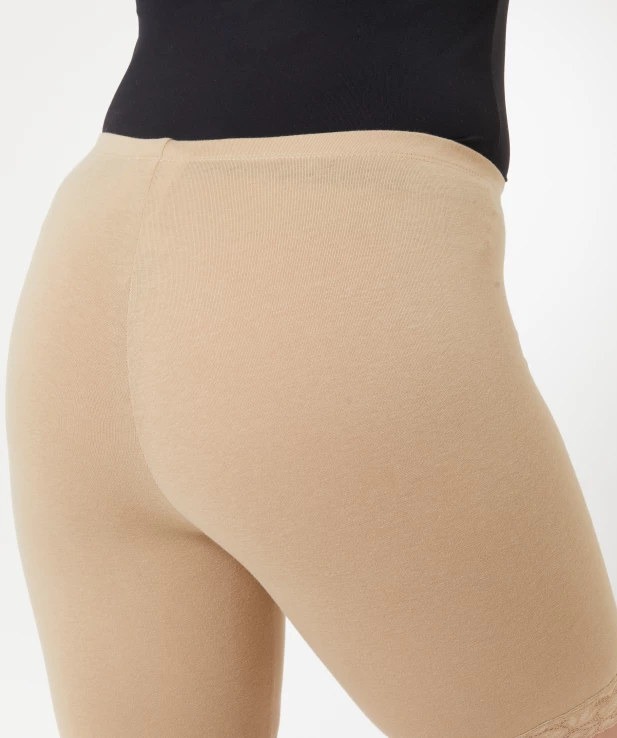 radlerhose-mit-spitze-naturfarben-117994920000_2000_DB_M_EP_01.jpg