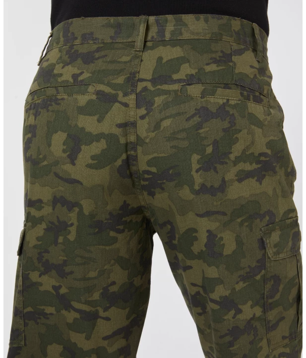 cargo-shorts-camouflage-khaki-bedruckt-118015418410_1841_DB_M_EP_01.jpg
