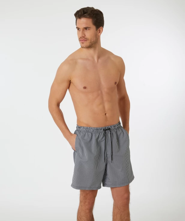 gestreifte-badeshorts-schwarz-118039610000_1000_HB_M_EP_01.jpg