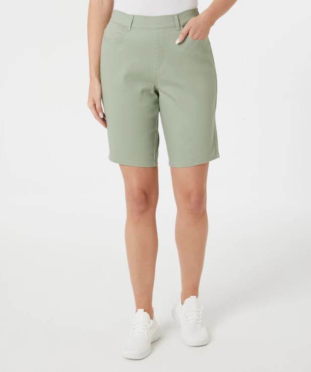 hellgruene-twill-shorts-hellgruen-118090318000_1800_HB_M_EP_01.jpg