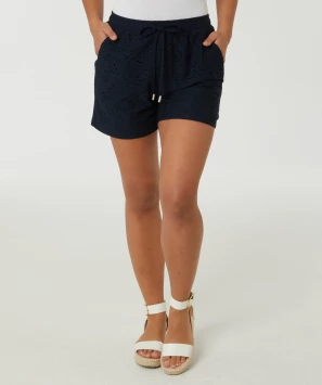 Shorts mit Lochspitze