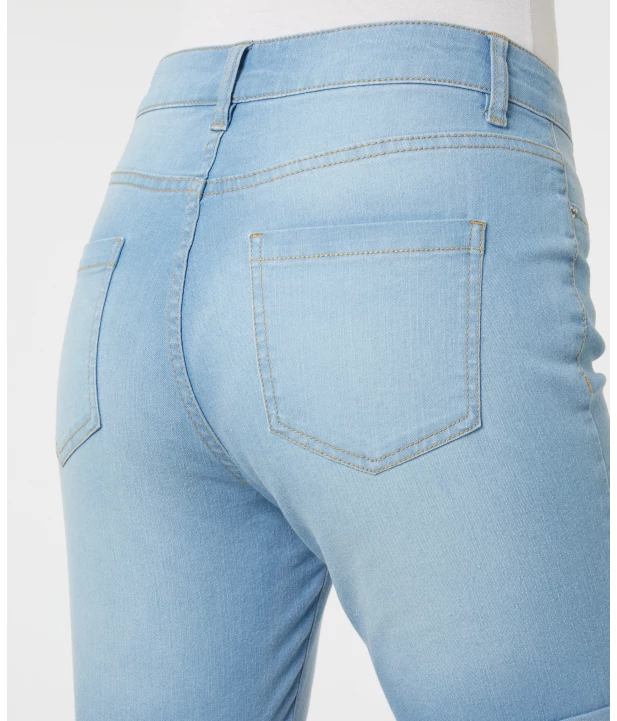 jeans-shorts-mit-waschungseffekten-jeansblau-hell-118121721010_2101_DB_M_EP_01.jpg