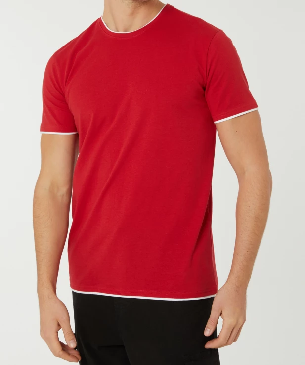 t-shirt-in-doppellagenoptik-dunkelrot-118144515130_1513_HB_M_EP_01.jpg