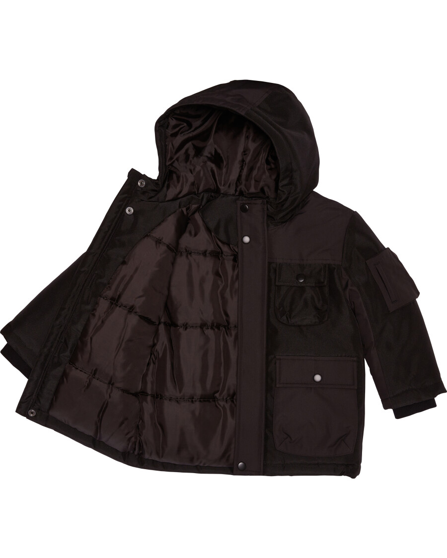 jungen-schwarze-jacke-schwarz-118272010000_1000_NB_L_EP_02.jpg