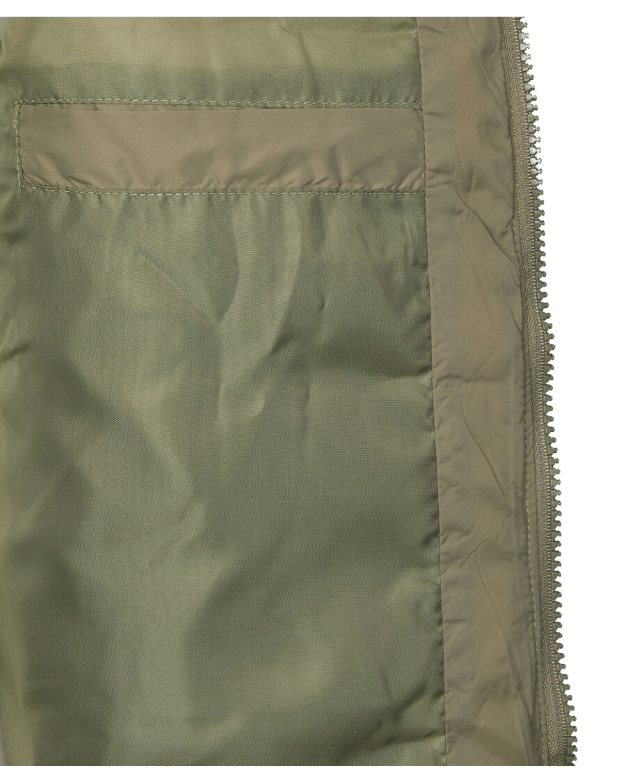 steppjacke-mit-stehkragen-khaki-118284818400_1840_DB_B_EP_01.jpg