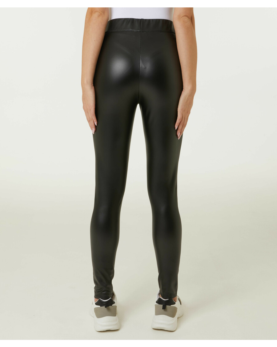 kunstleder-leggings-schwarz-118293810000_1000_NB_M_KIK_01.jpg