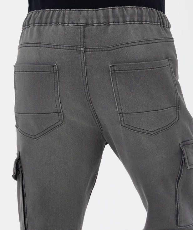 cargohose-mit-tunnelzug-jeans-grau-118328121090_2109_DB_M_EP_01.jpg