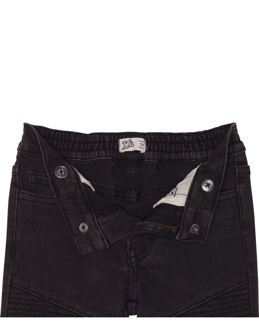 jungen-jeans-stoned-washed-denim-black-118331181730_8173_DB_L_EP_01.jpg