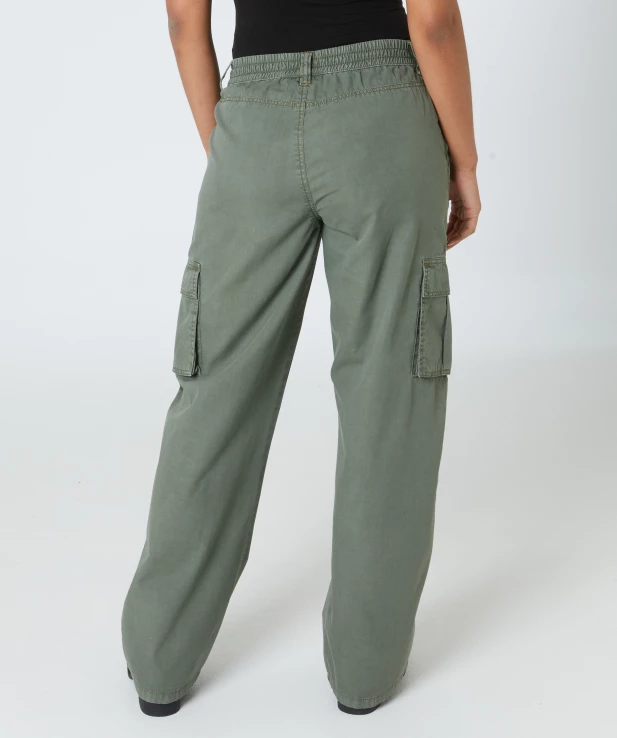 khakifarbene-cargohose-khaki-118383718400_1840_NB_M_EP_01.jpg