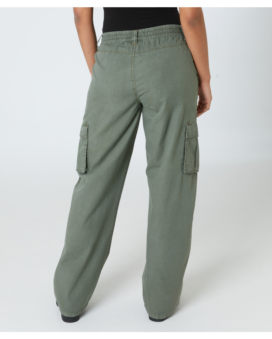 khakifarbene-cargohose-khaki-118383718400_1840_NB_M_EP_01.jpg