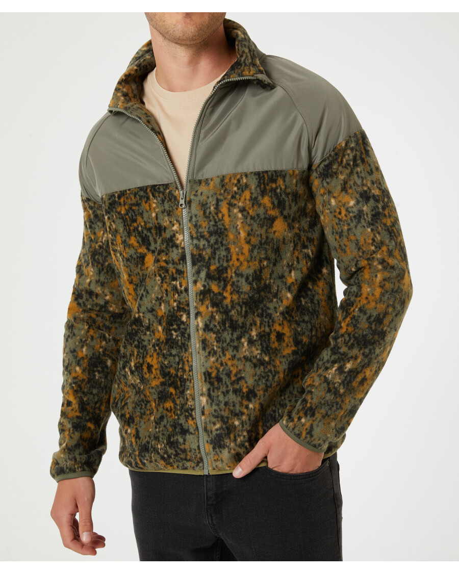 fleecejacke-mit-taschen-tarndruck-118404250000_5000_HB_M_EP_01.jpg