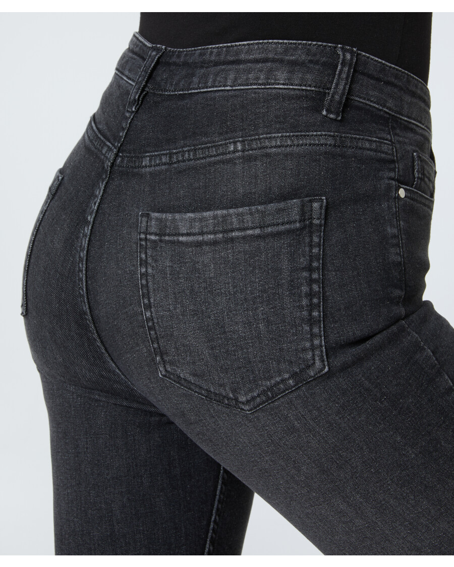 knoechellange-jeans-denim-black-118408481730_8173_DB_M_EP_01.jpg