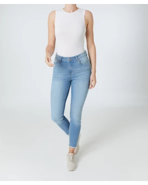 Jeans mit ausgefranstem Saum