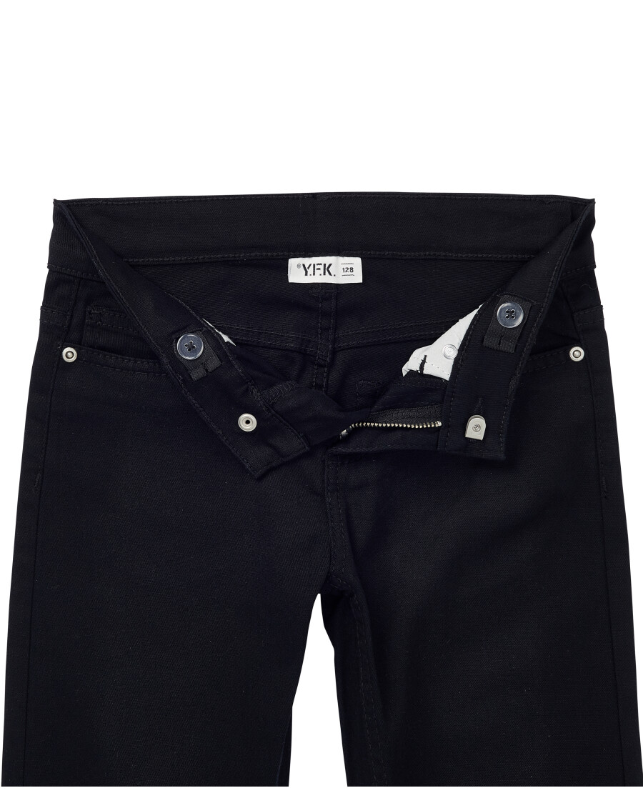 jungen-schwarze-jeans-schwarz-118648510000_1000_DB_L_EP_01.jpg