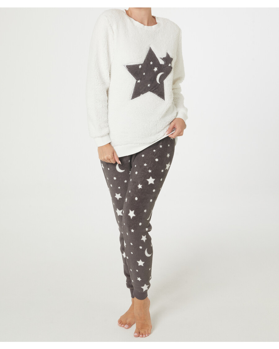 fleece-pyjama-mit-applikation-offwhite-118693212150_1215_HB_M_EP_01.jpg