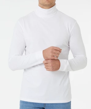 Weißer Rollkragenpullover