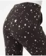 flauschhose-sterne-schwarz-weiss-118767710200_1020_DB_M_EP_01.jpg
