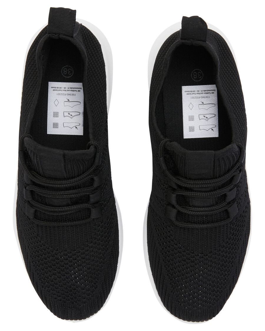 sneaker-mesh-schwarz-118859710000_1000_NB_H_KIK_01.jpg