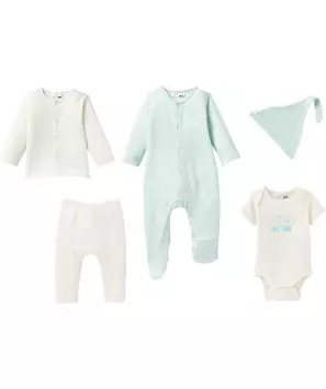 Baby mutsje + romper + pakje + shirt met lange mouwen + broek