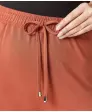 jogginghose-mit-buendchen-braun-119216220140_2014_DB_M_EP_02.jpg