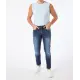 Jeans mit Destroyed-Effekten