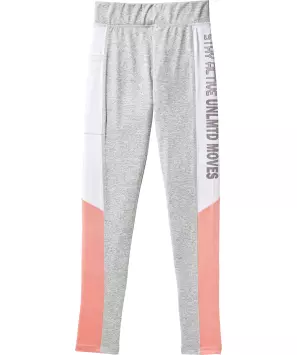 Sportlegging met contrasterende inzetstukken