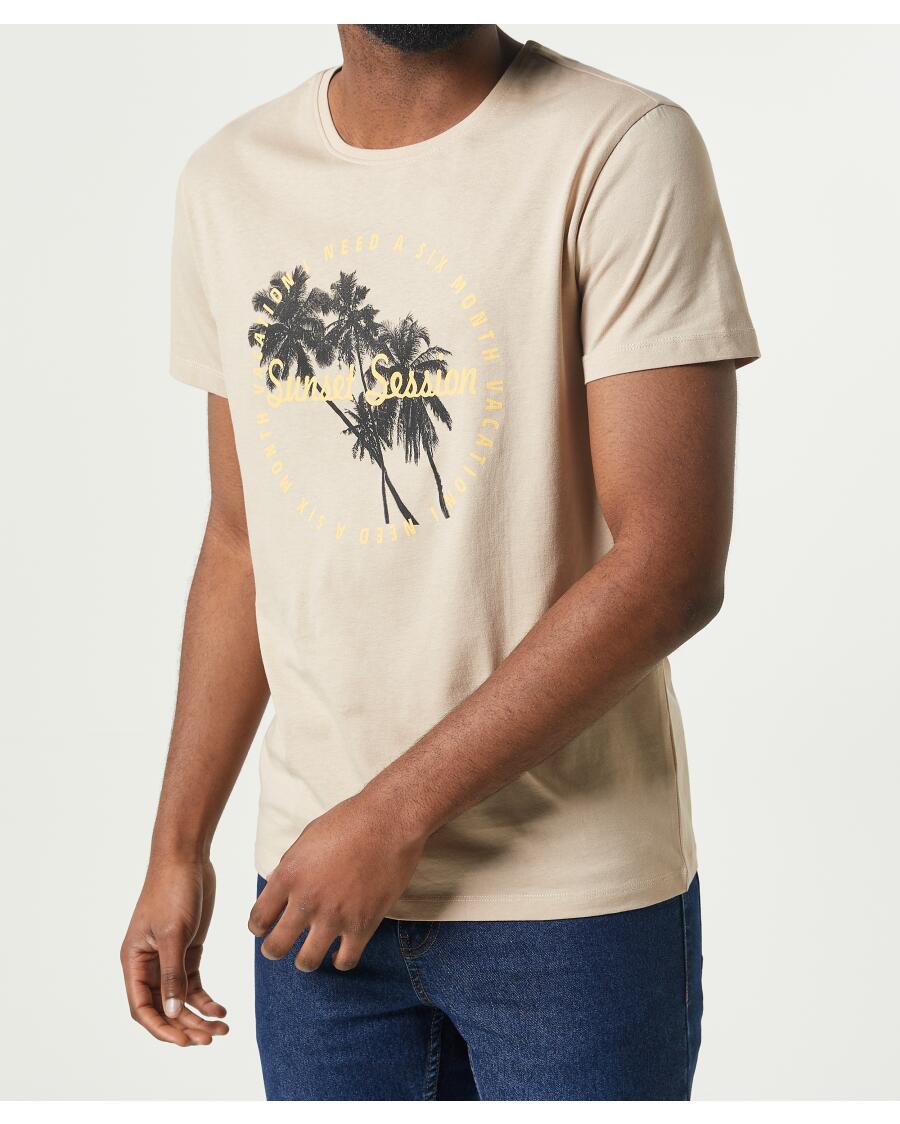 Sommerliches T-Shirt naturfarben