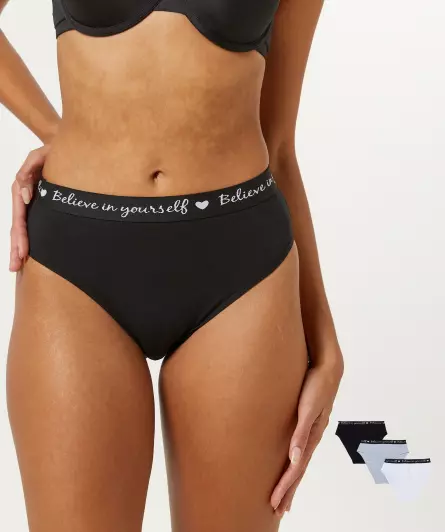 Slips mit Schriftzügen