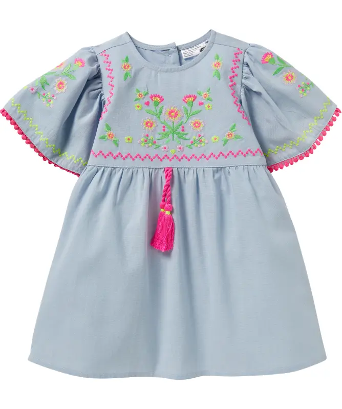 Kleid mit Stickereien