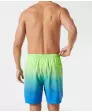 badeshorts-mit-farbverlauf-neon-gruen-119495618440_1844_NB_W_EP_01.jpg
