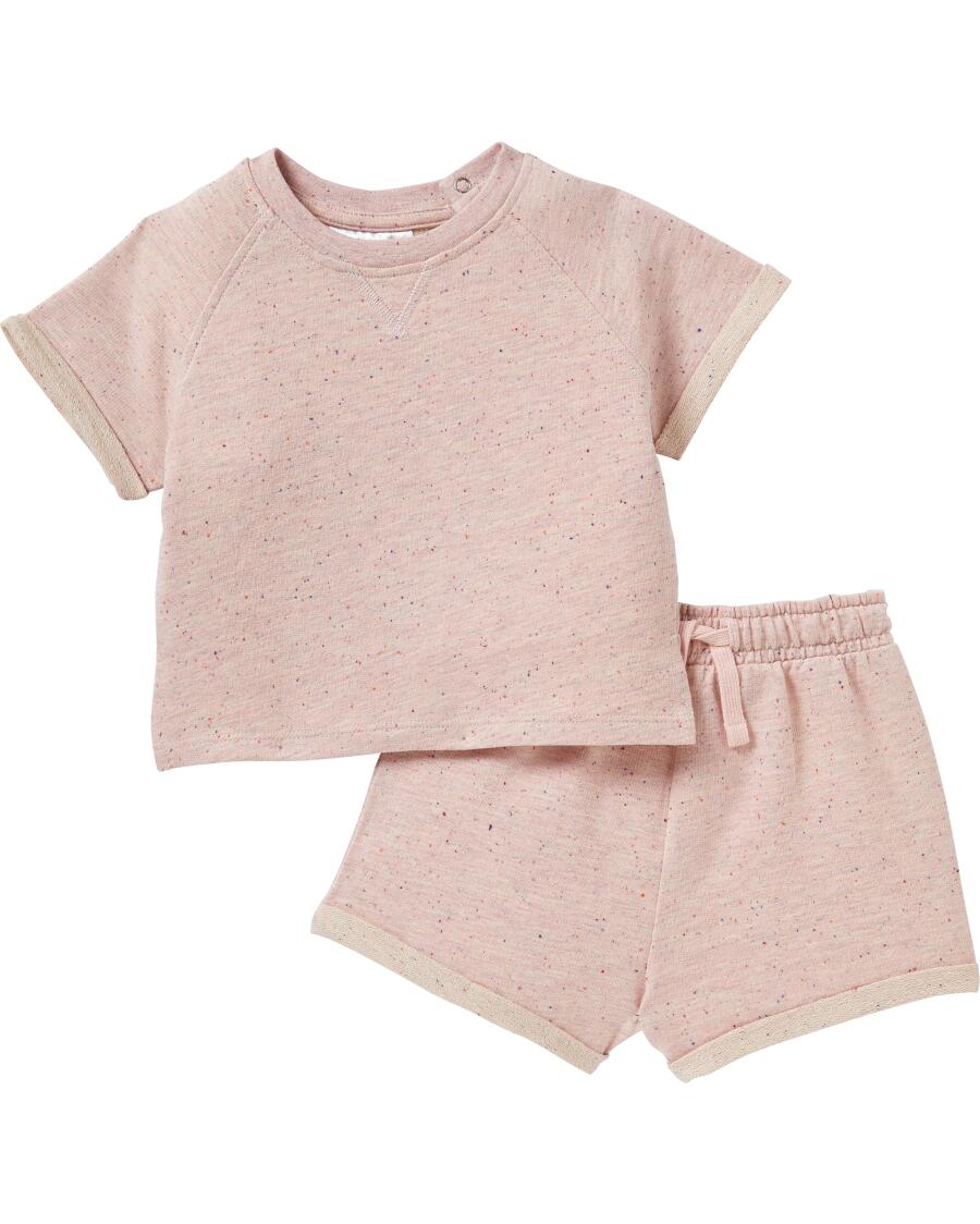 T-shirt + korte broek roze