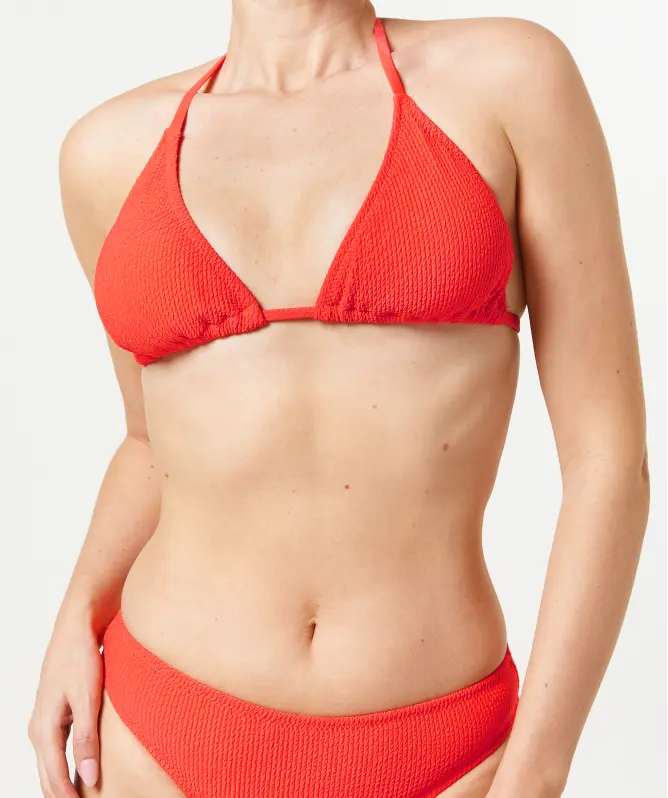 Trójkątna góra od bikini
