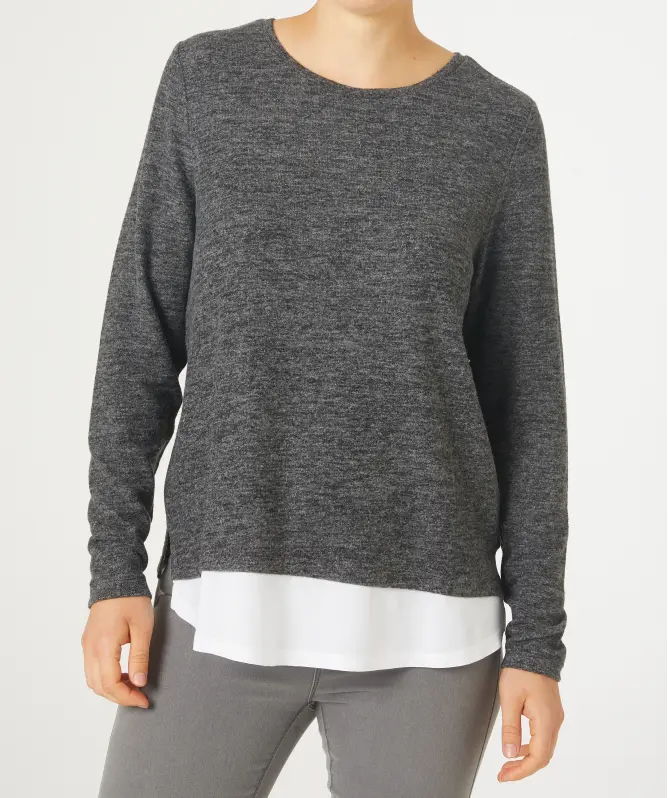Sweter z bluzową wstawką