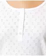 t-shirt-mit-lochmuster-weiss-119752412000_1200_DB_M_EP_01.jpg