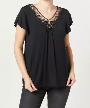 T-Shirt mit Häkelspitze