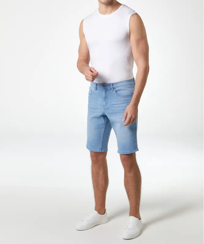 Jeans-Shorts in Bermudalänge